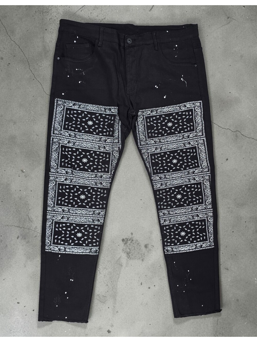 KDNK KNB3184 Men's 42 Black Bandana Paint Splatter Straight Jeans Sample